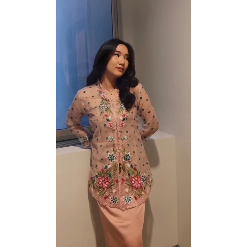 Kebaya Encim Bordir bunga Sutra kaca Kahiyang kebaya tangan panjang trasparan full furing