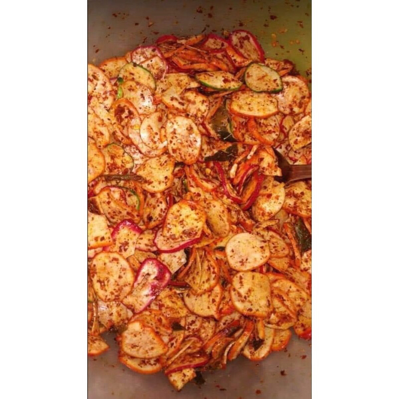 

KERUPUK SEBLAK KENCUR DAUN JERUK 50gr — SEBLAK BANTET PEDAS