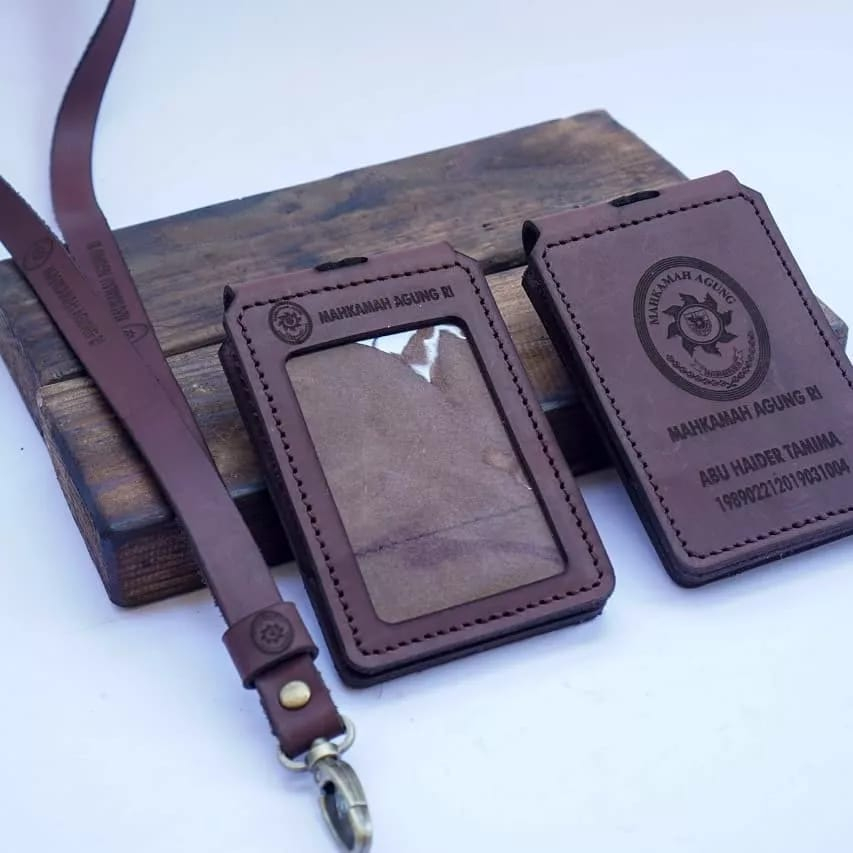 

Name tag id card gantungan id card holder kulit custom nama dan logo