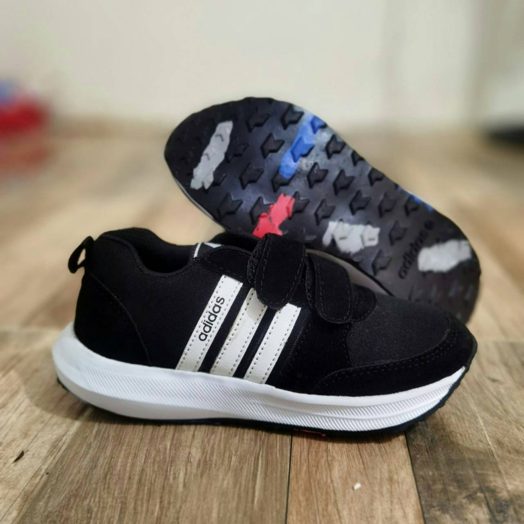 Sepatu Anak Sekolah TK SD Hitam Adidas Velcro Anti Selip Berkualitas
