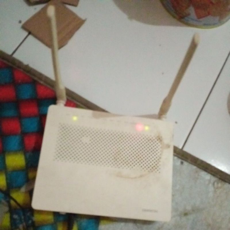 modem ruter Huawei HG8245H