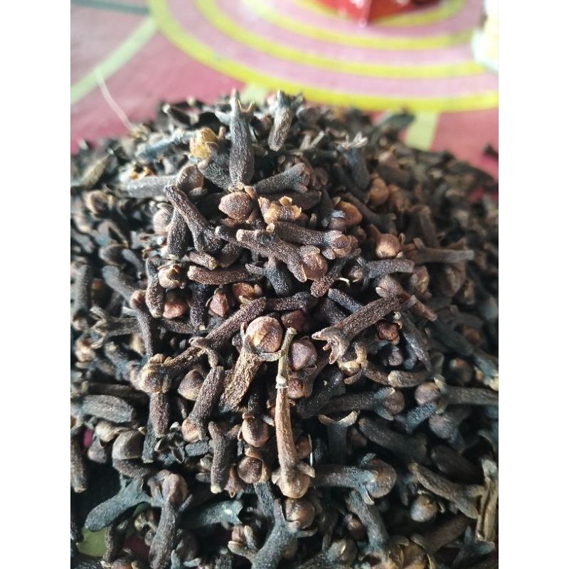 

cengkeh kering 100 gr / 1 ons