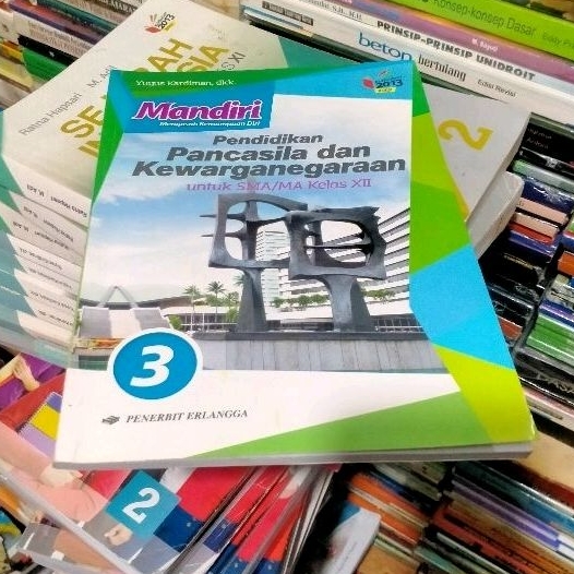 Mandiri Ppkn Untuk Kelas 12/XII/3 SMA Kurikulum K13N