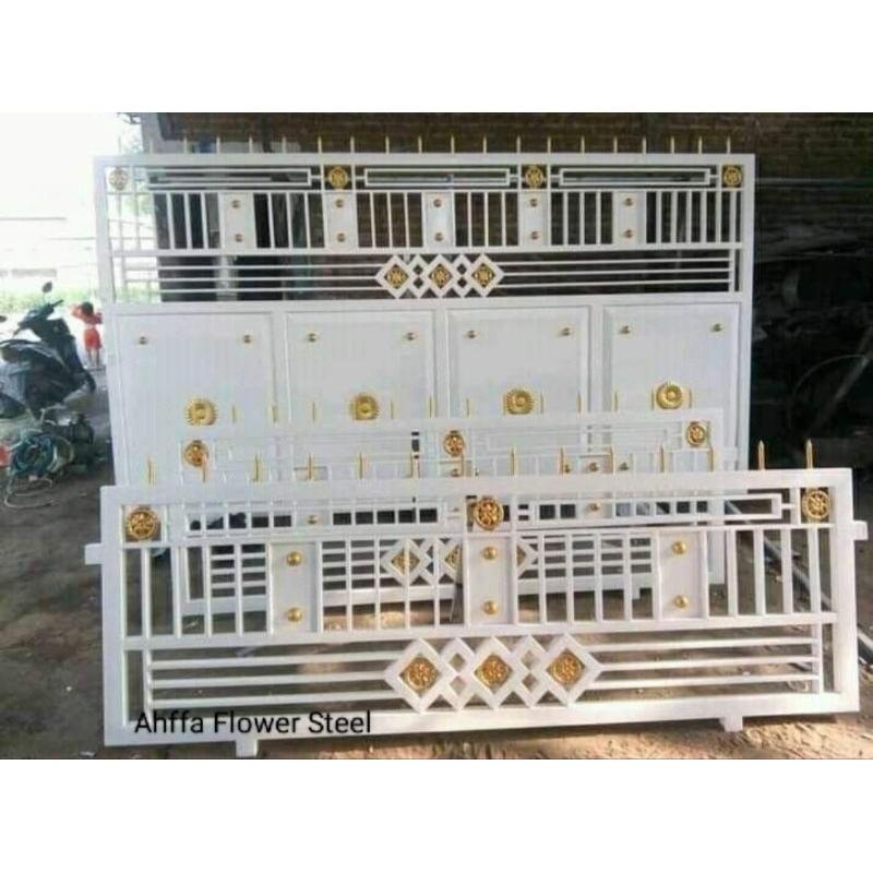 Pintu Dorong / Pagar Tangga Besi Mewah