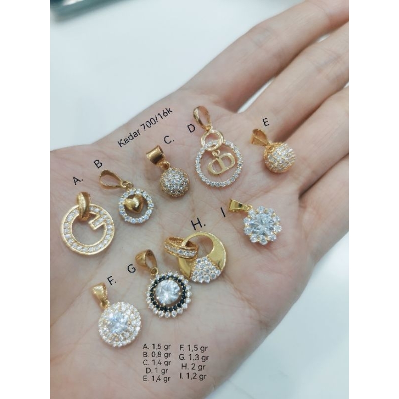 Liontin Bulat  Emas kadar 700