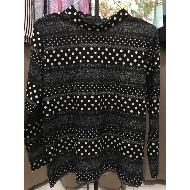 Blouse Polkadot Hitam