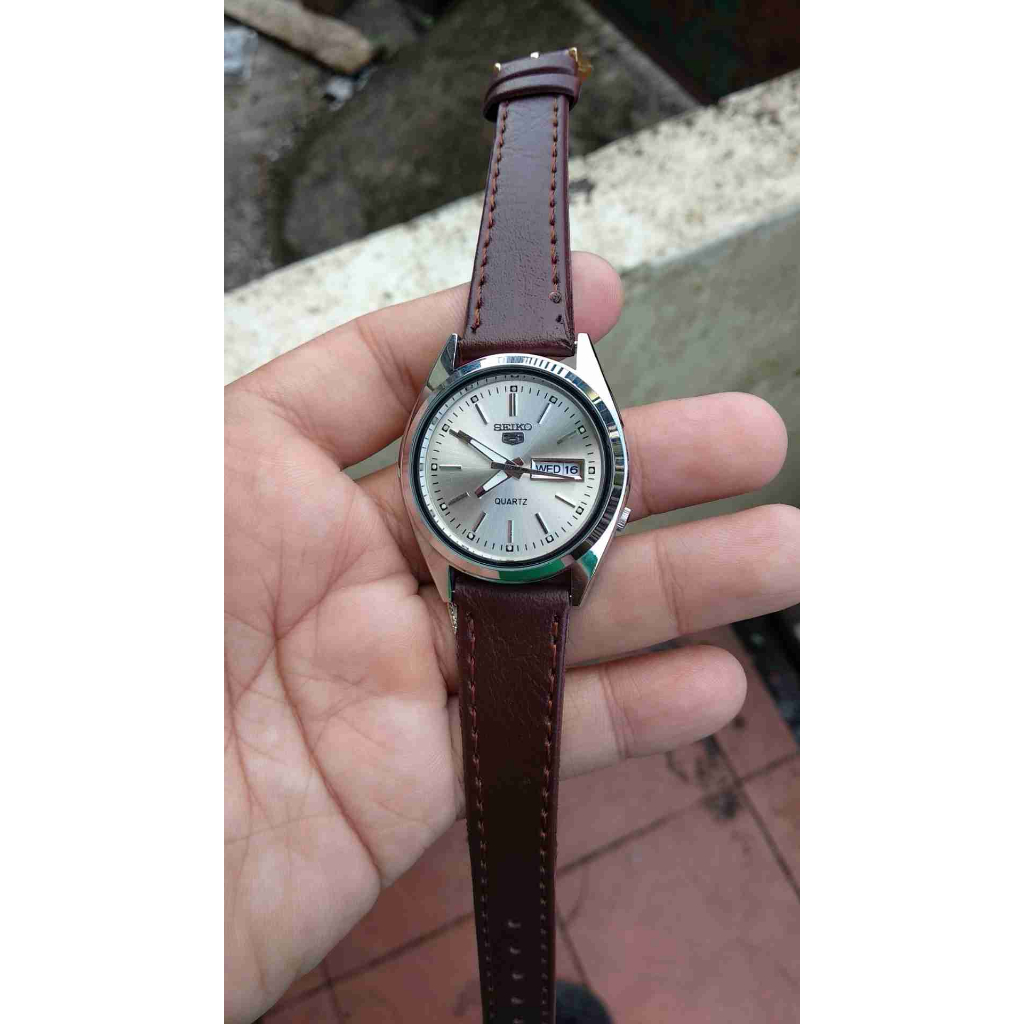 seiko 5 quartz strap kulit jam klasik jam vintage jamfashion pria jam elegan