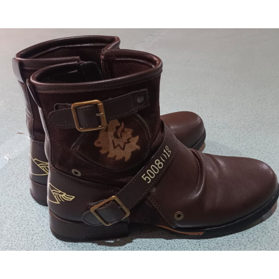 Sepatu Boots Pria Size 40 ( Second Mulus )