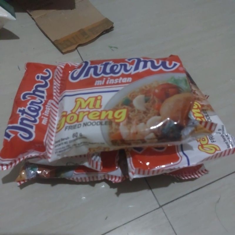

intermie goreng 60gr @ 10pcs