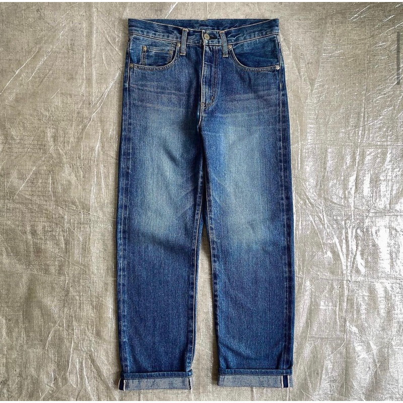 Vetements de Travail selvedge denim washed blue jeans.