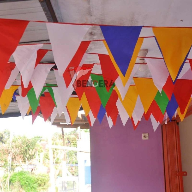 BENDERA SEGITIGA/UMBUL UMBUL SEGITIGA MURAH