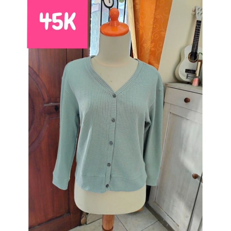 Cardigan merk Nux Ladies