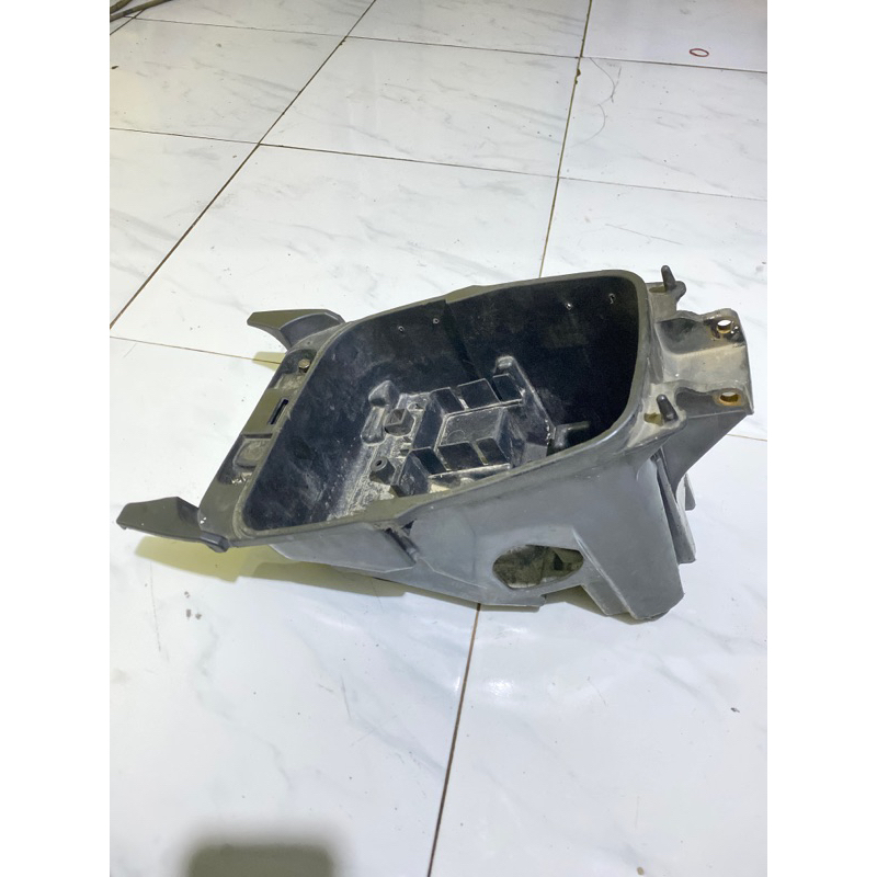 box helem bagasi beat karbu dudukan aki pangkon aki beat karbu kvy dudukan jok beat karbu kvy