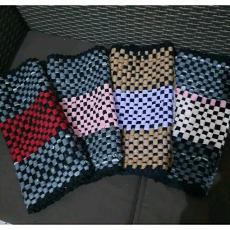 Keset Kaki Anyaman / Keset Kepang Kamar Mandi