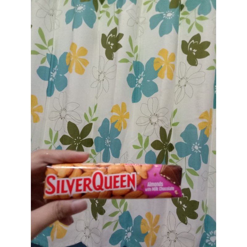 

Coklat Silverqueen