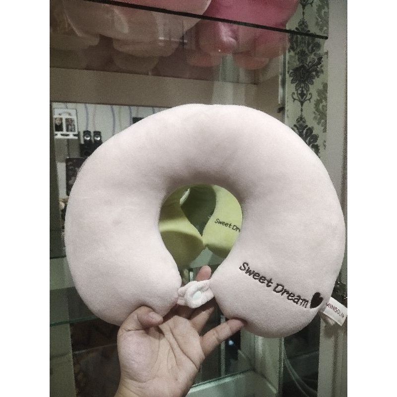 MINISO Bantal Leher