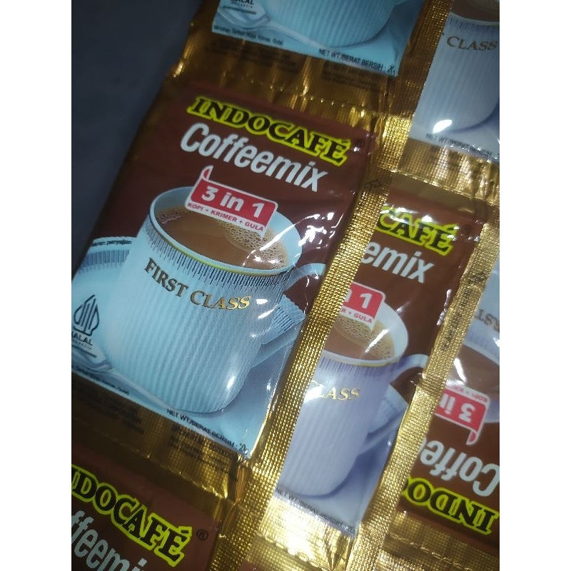 

Kopi Indocafe Coffemix Renceng isi 10 sachet