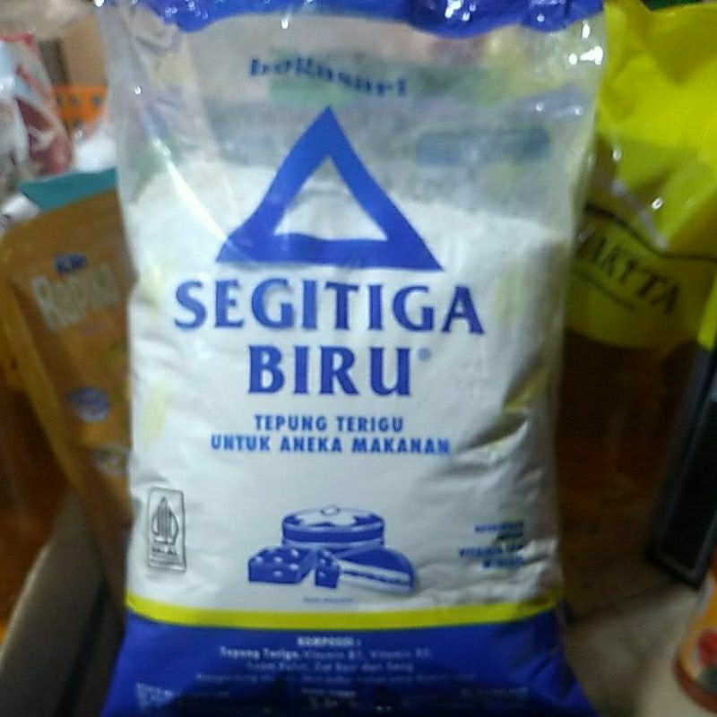 

Tepung Segitiga Biru 1 kg