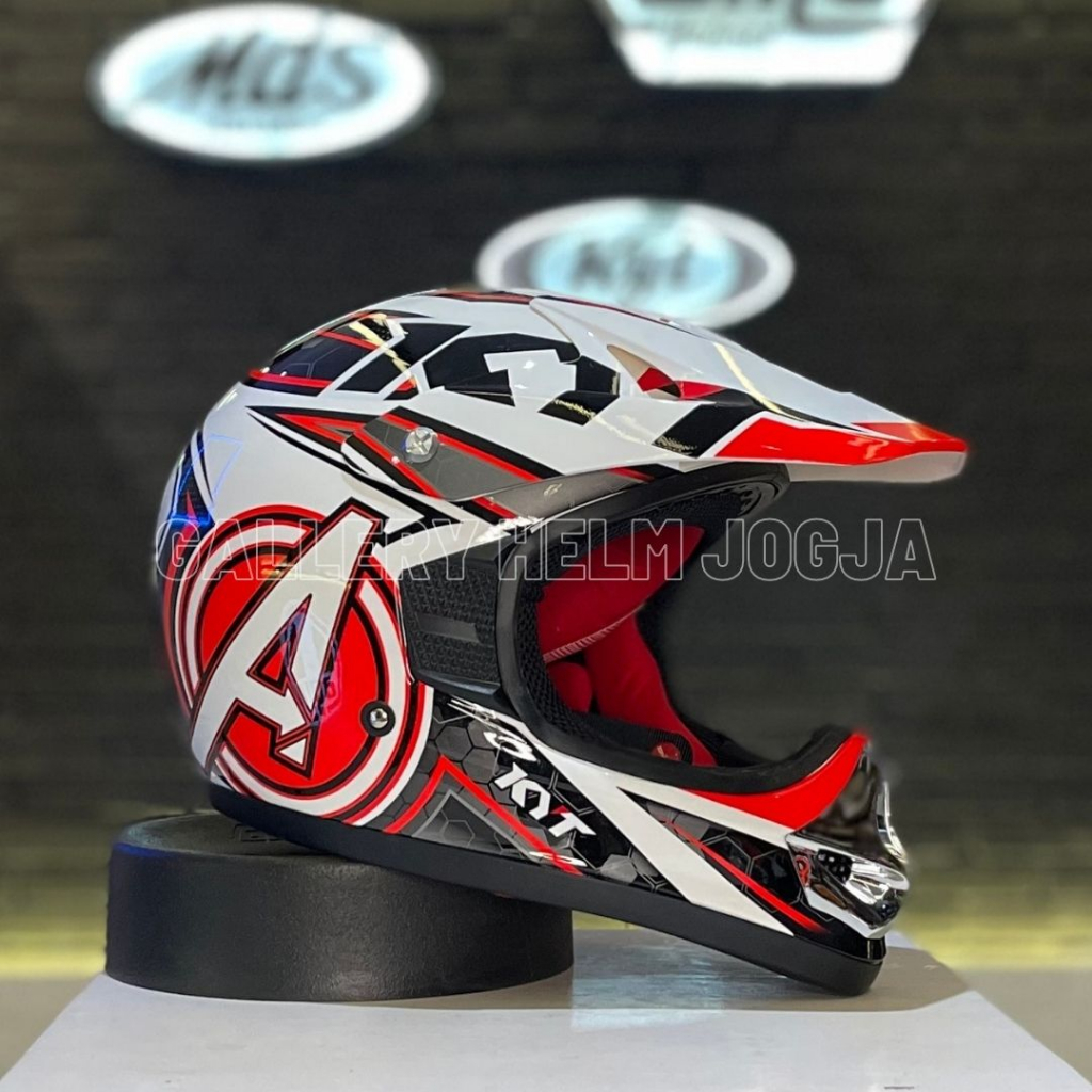 KYT Cross Pro Avenger White Red Fluo