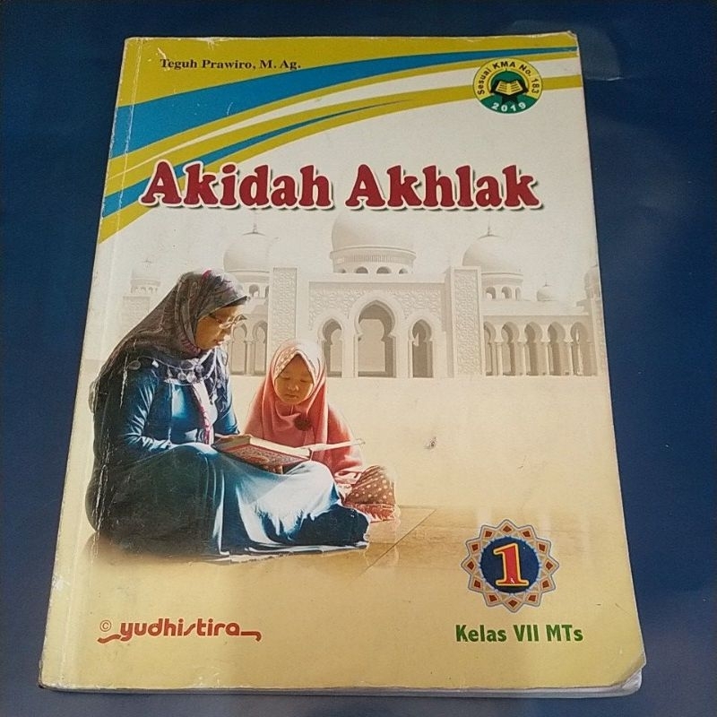 buku aqidah akhlak kelas 7 MTS kurikulum 2013 revisi 2019