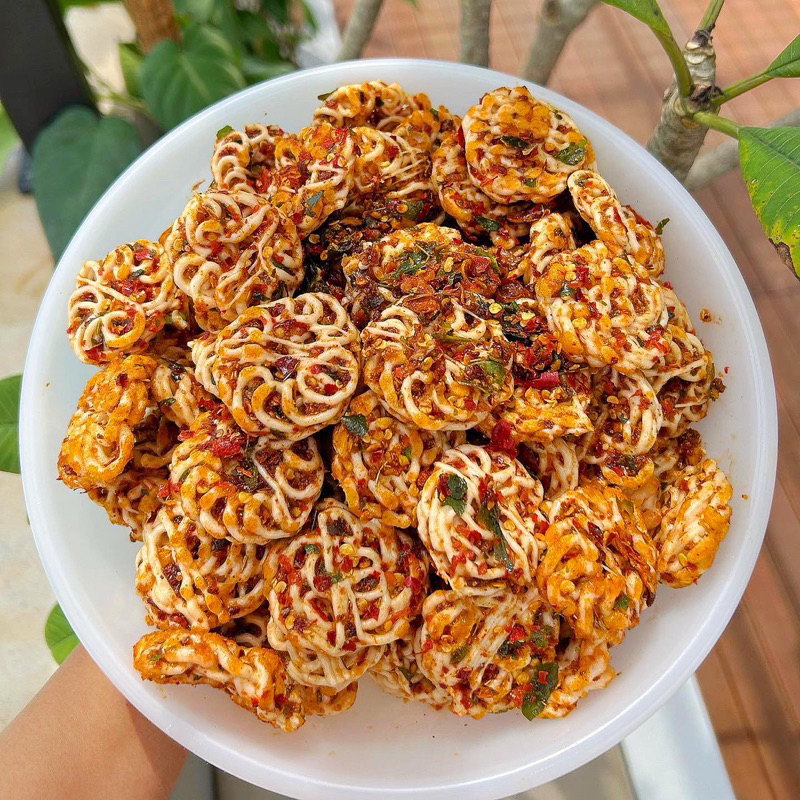 

[READY MEDAN] Kerupuk Rafael 90gram Pedas Daun Jeruk Cikruh Viral