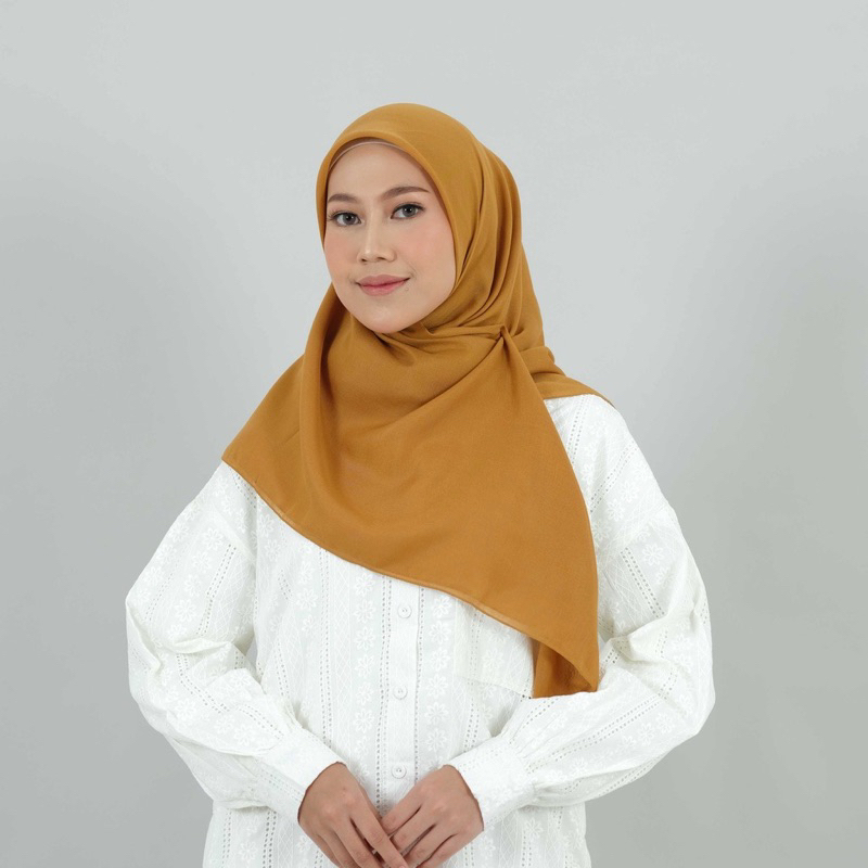 DEENAY LIZA MATTE MUSTARD