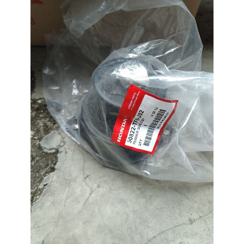 Engine Mounting Kanan Mobilio Matic AT Genuine
