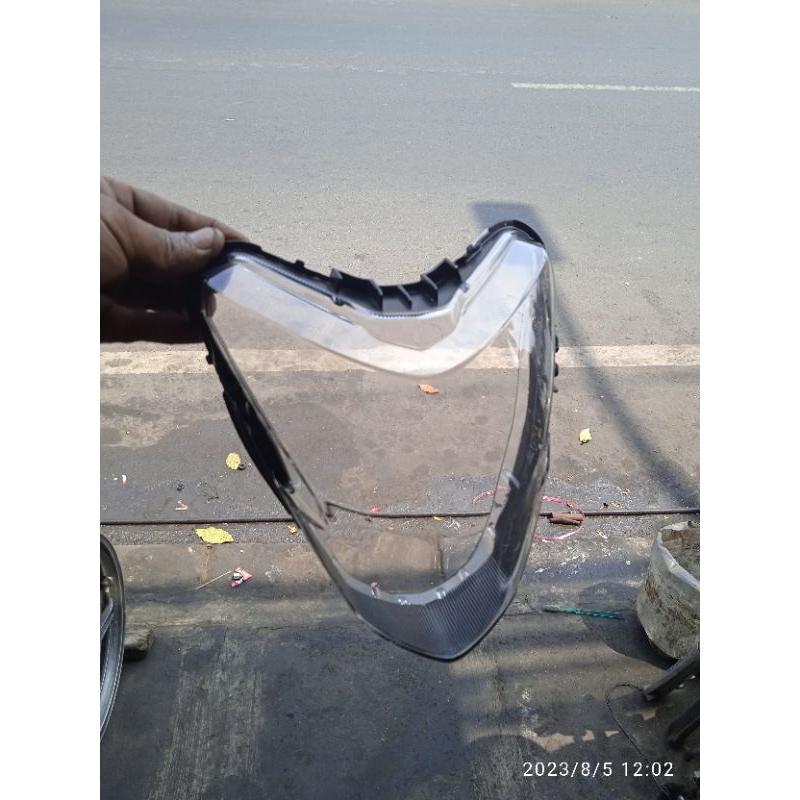 mika depan CB 150R