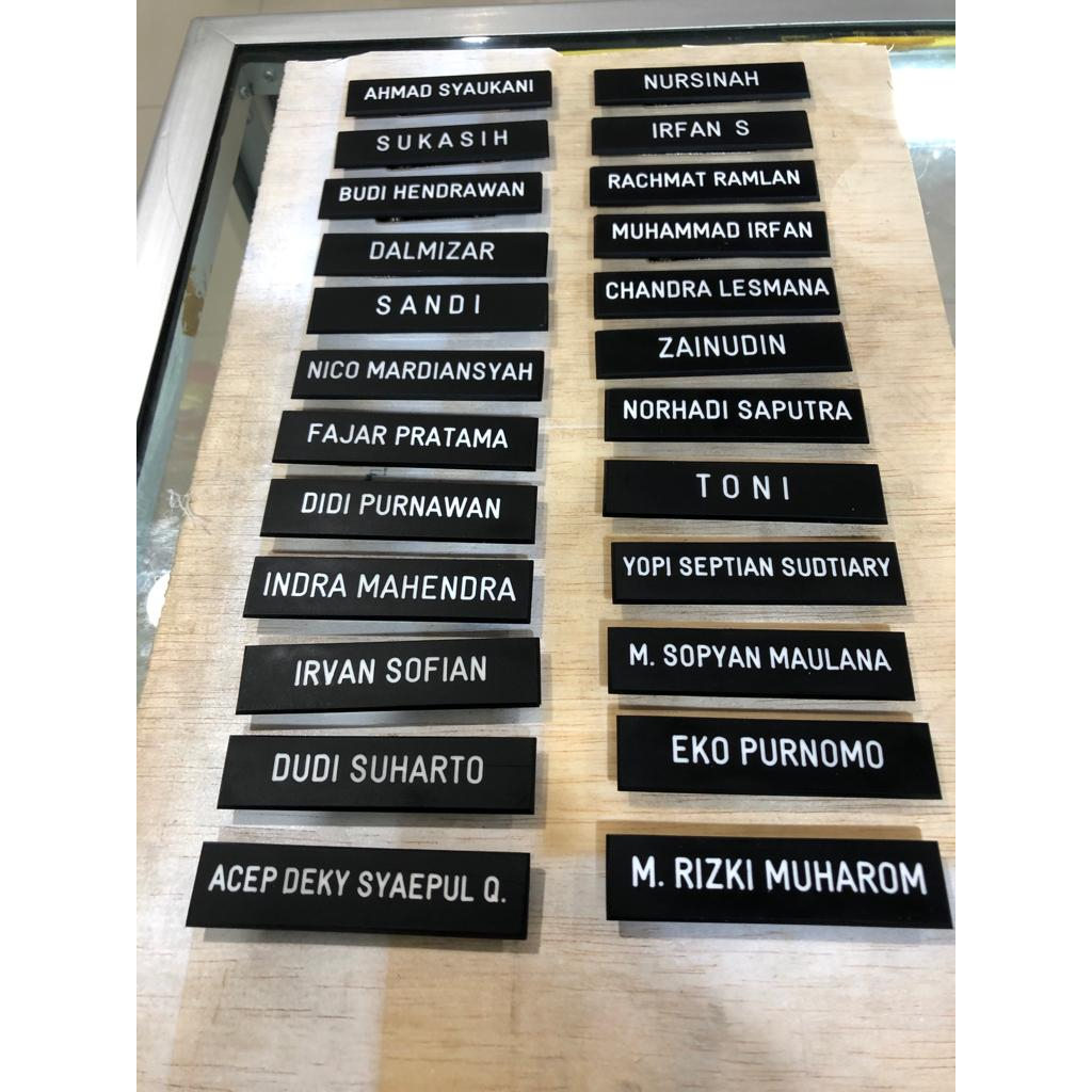 

Papan nama dada grafir hitam doff full