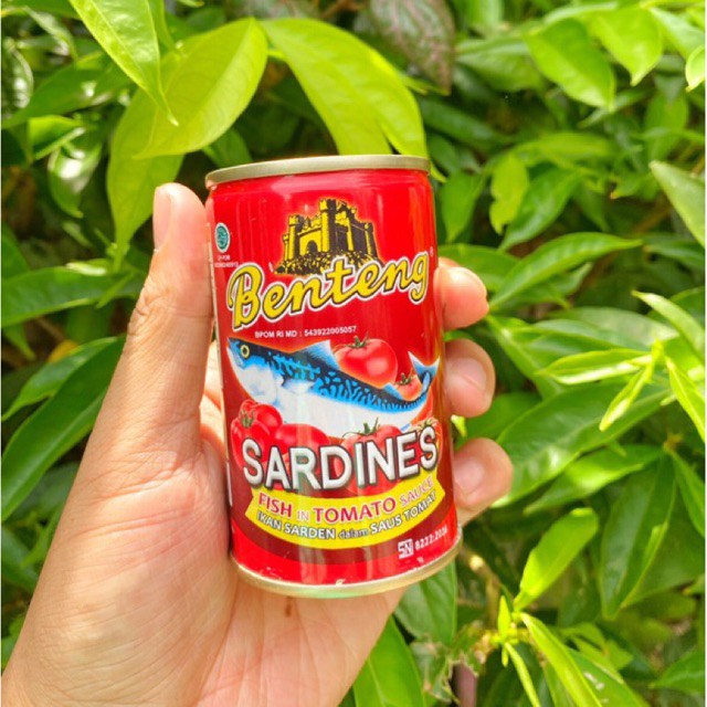 

IKAN SARDINES KALENG CAP BENTENG 155 GR