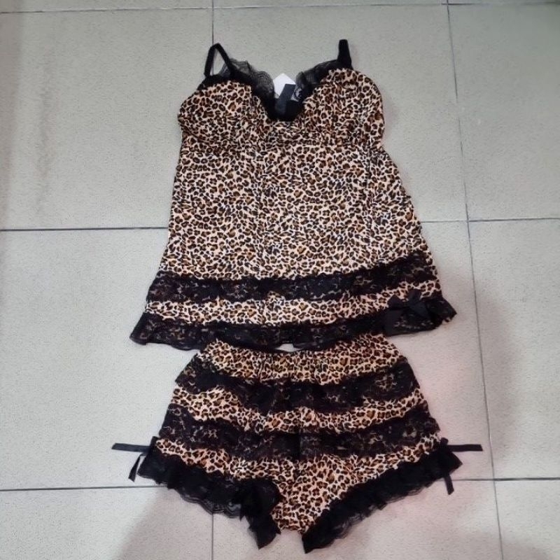 lLingerie motif macan