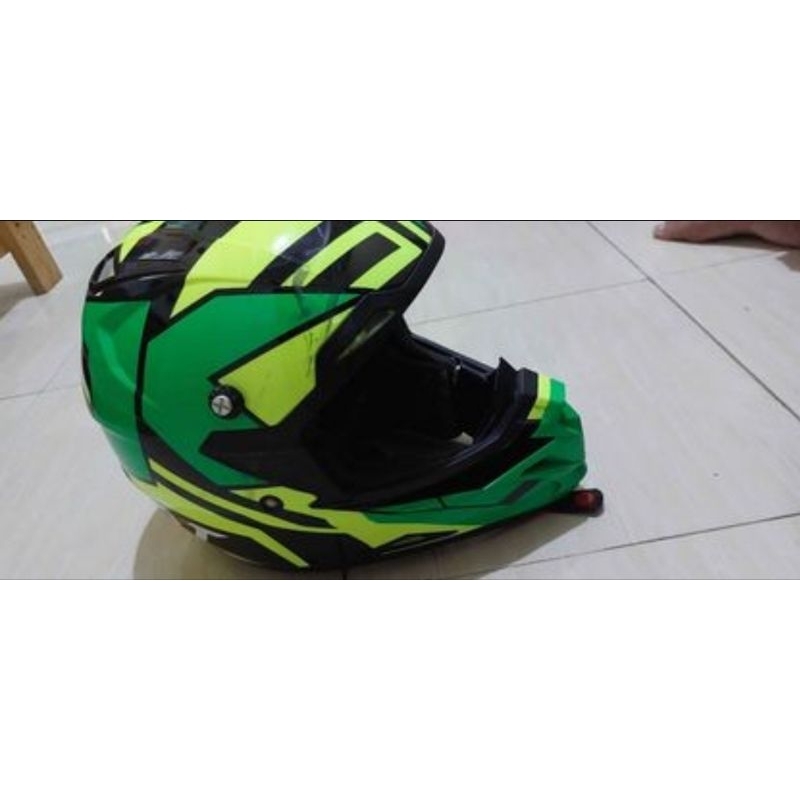 Helm KYT trail ORIGINAL Ukuran M Minus Gak Ada Topi/pet