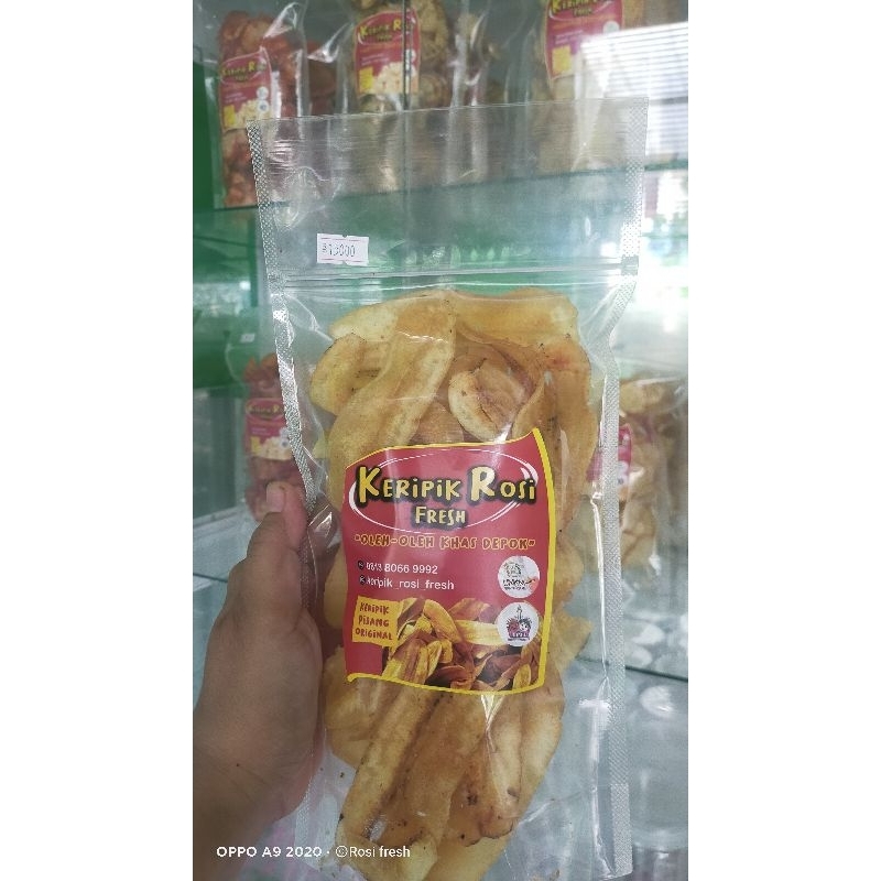 

Keripik pisang kepok kemasan pouch