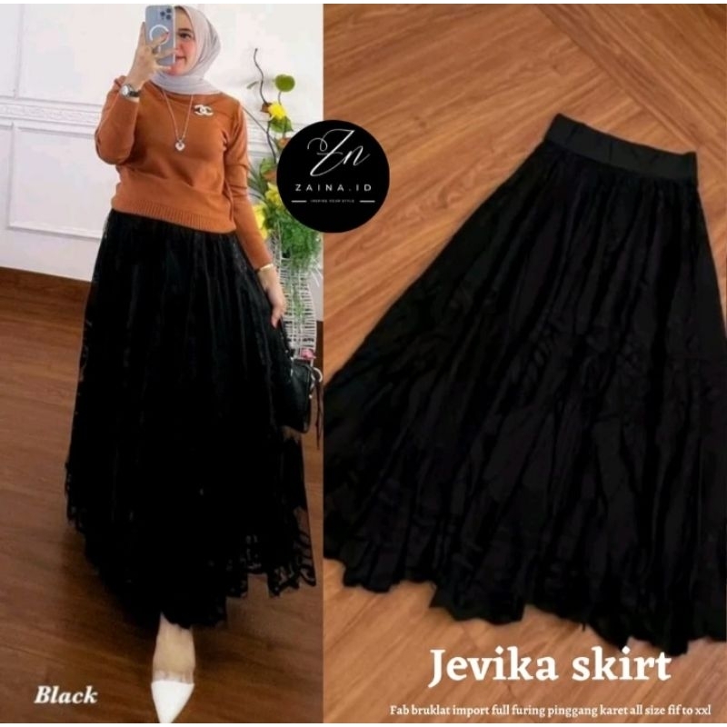 Jevika Skirt