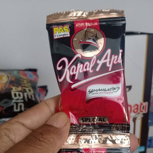 

Kopi Sachet Kapal Api Spesial 6.5gr Kecil Tanpa Gula