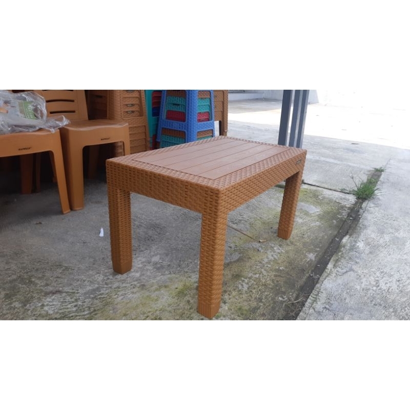 meja makan/meja plastik