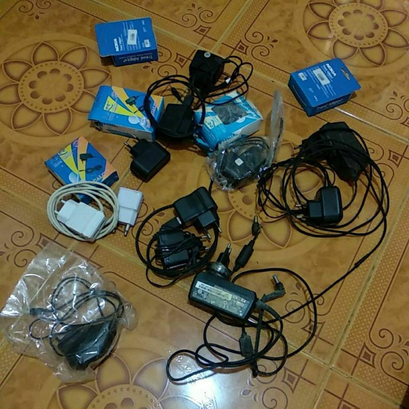 Carger/adaptor /router wifi/acecoris hp  dll borongan