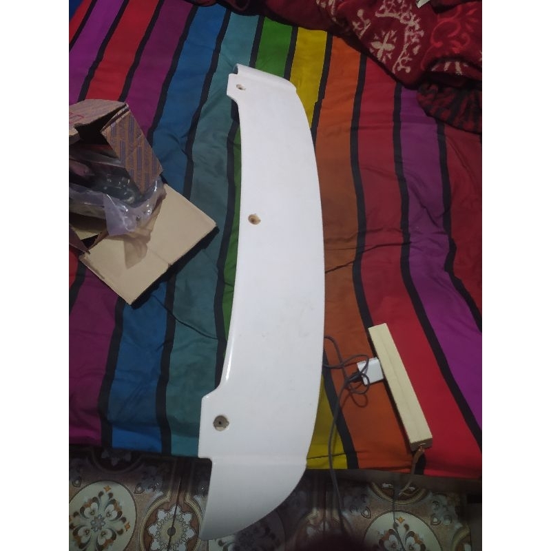 Spoiler polos Tidak ada dudukan lampu,Asli copotan Innova 2008, Pnp2004-2010