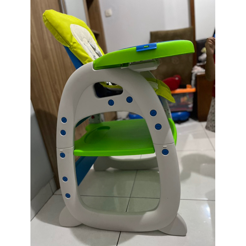 Baby High Chair Baby Does