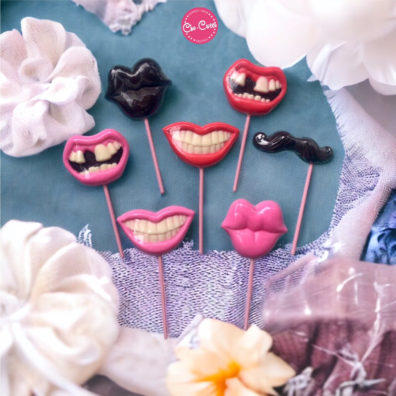 

Cho-Cweet Cokelat Lollipop Sexy Lips bentuk Bibir dan Moustache bentuk Kumis