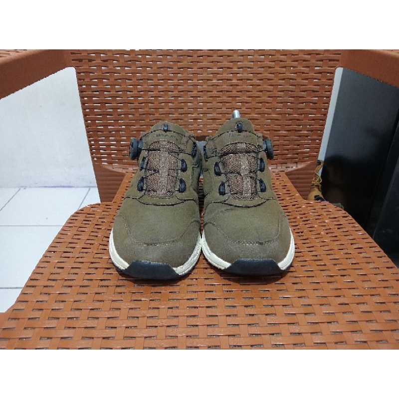 Sepatu Slazenger running outdoor No 44