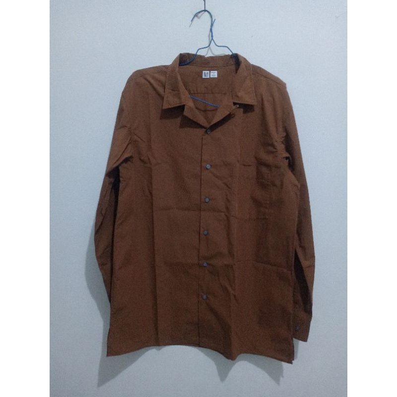 Kemeja Open Collar Cokelat Uniqlo Uuu