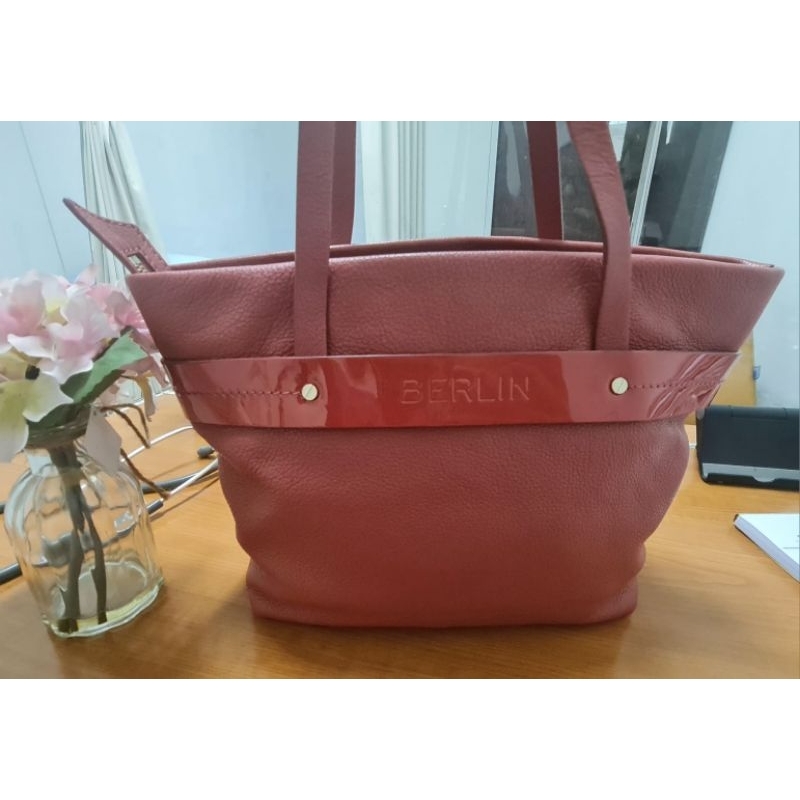 tas liebeskind urban red