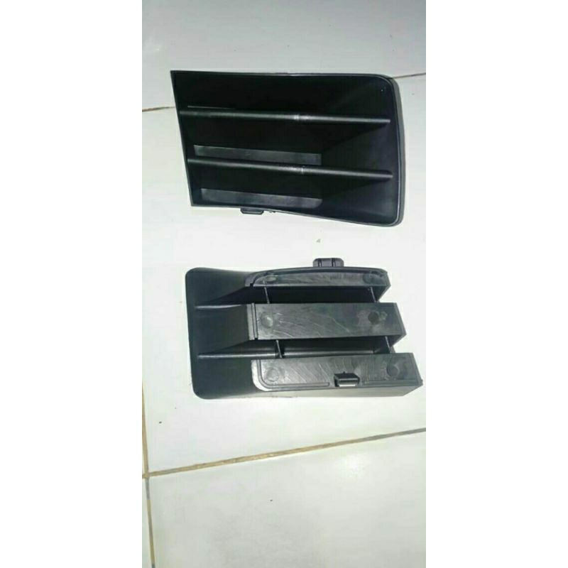 TUTUP BEMPER GARIS AVANZA LAMA