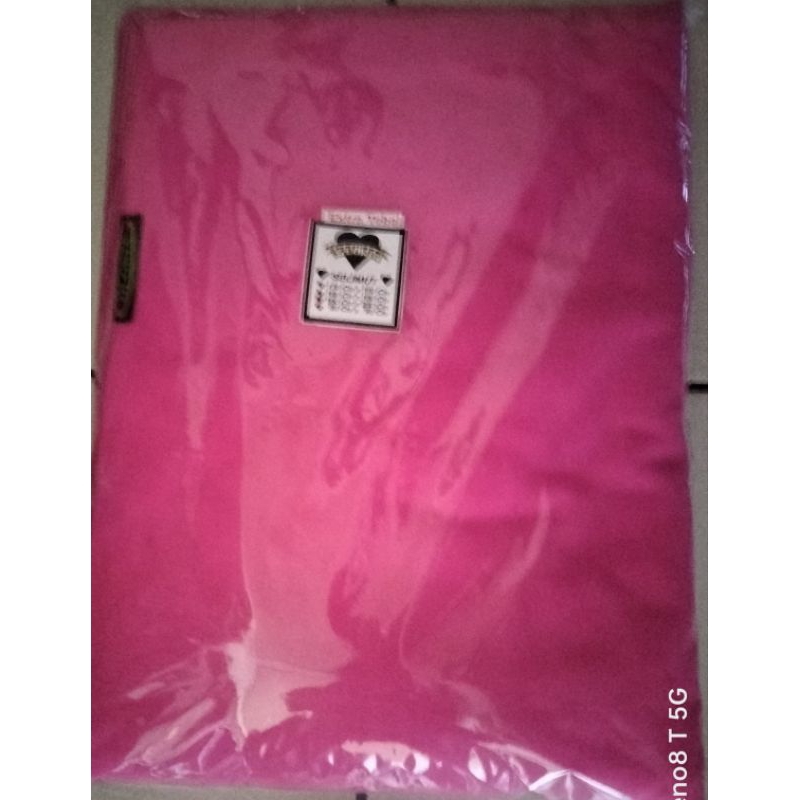 Selimut GLORIA merah muda/pink tua hotel / motel / kost / asrama / homestay / guesthouse / oyo / red