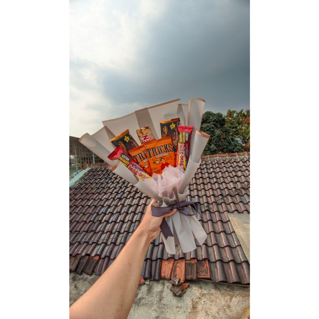 

Buket snack,Buket coklat, Buket murah , buket uang, hadiah ulang tahun, hampers wisuda, kado wisuda