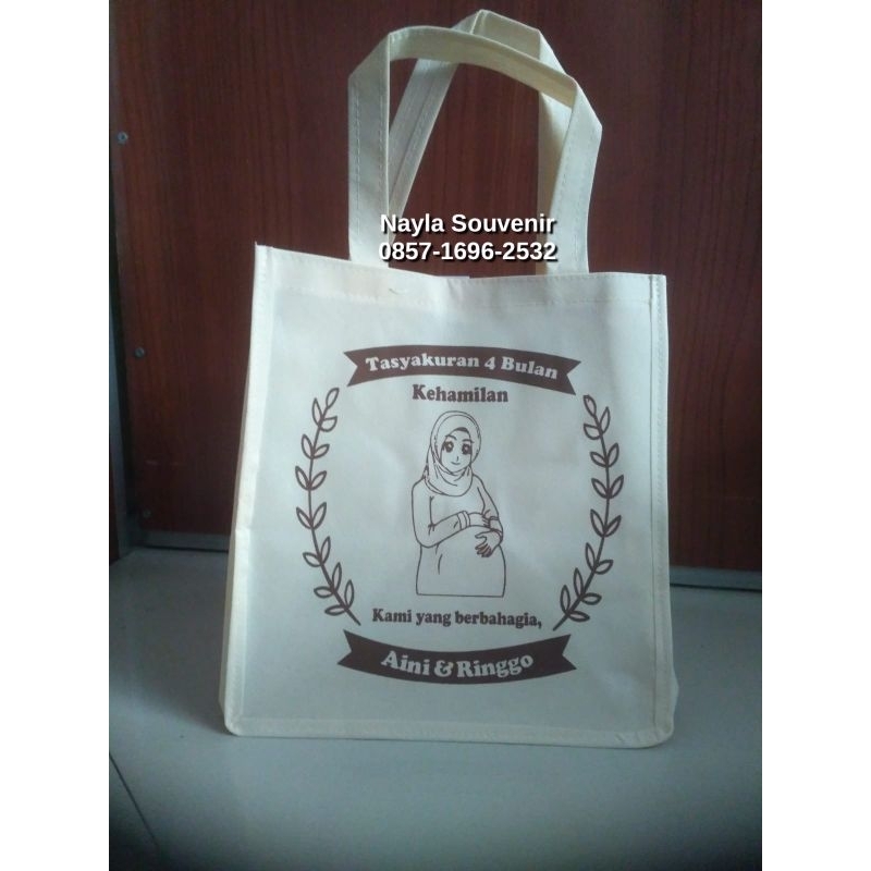 

tas berkat 4 bulanan/7 bulanan Uk dus 20x20 cm