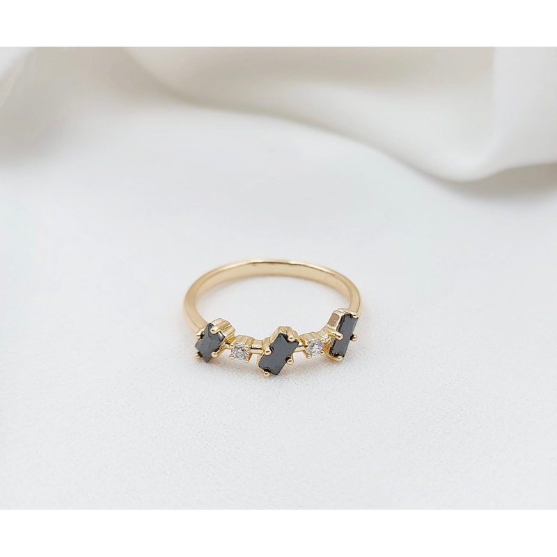 Cincin Black Stone Rhodium Lapis Emas 18K