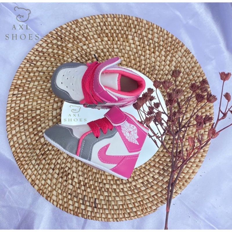 JORDAN PINK SEPATU BAYI/SEPATU BABY JORDAN - Baby Shoes