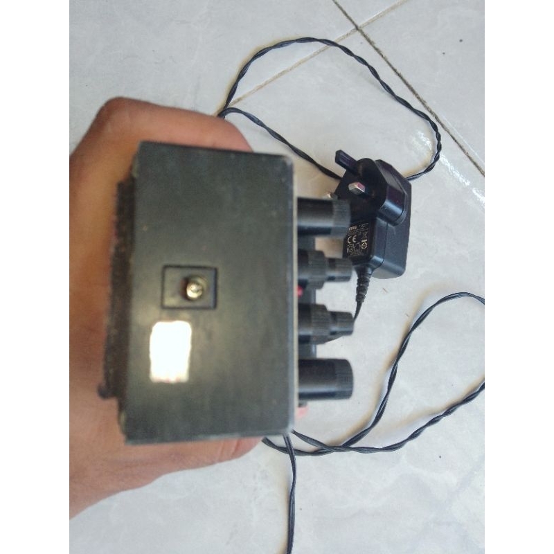 efek gitar Boss metalzone Mt 2